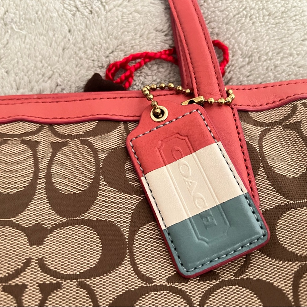 Coach Pink and Brown Shoulder Bag. 
Gently used With dust bag